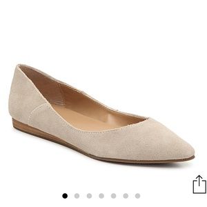 Crown Vintage Dalton flats, taupe, size 9